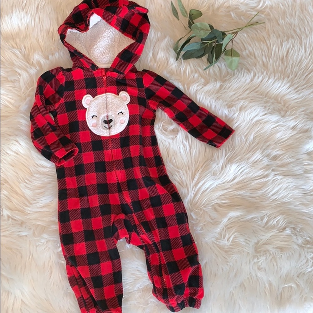CARTER’S holiday pajamas